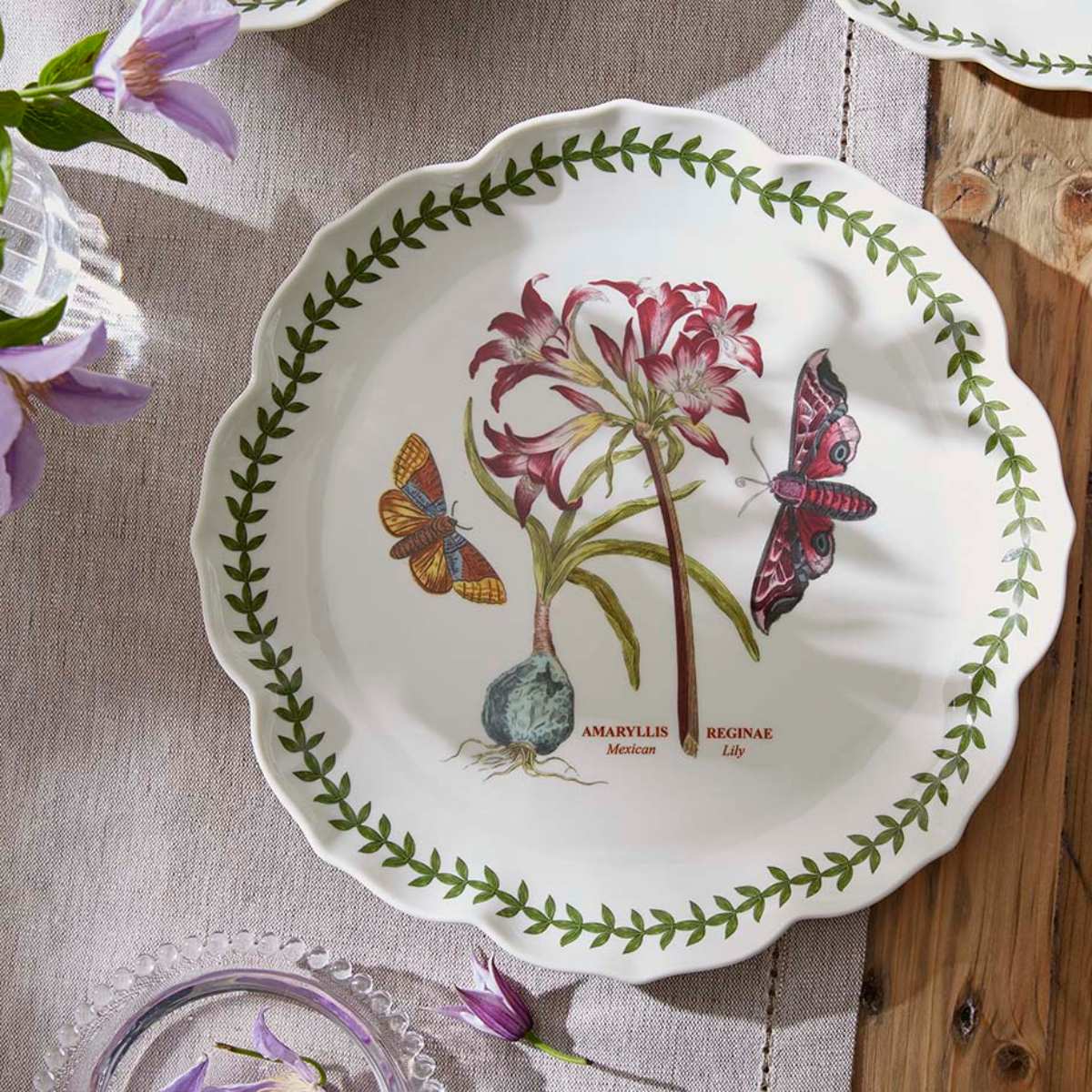 Botanic Garden Lotus Blossom  11.25" Plate - Mexican Lily S4